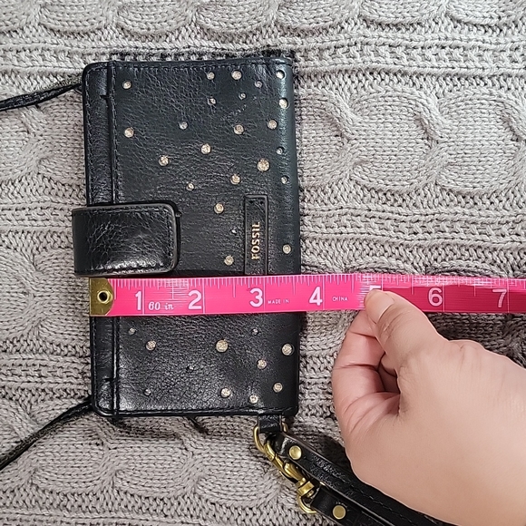Black Fossil Wristlet/Crossbody - Picture 12 of 14